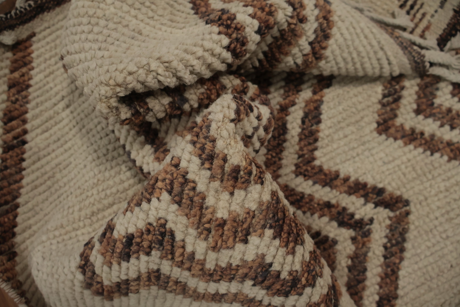 Striking Symmetry Moroccan Area Rug 8x11 for Stylish Interiors