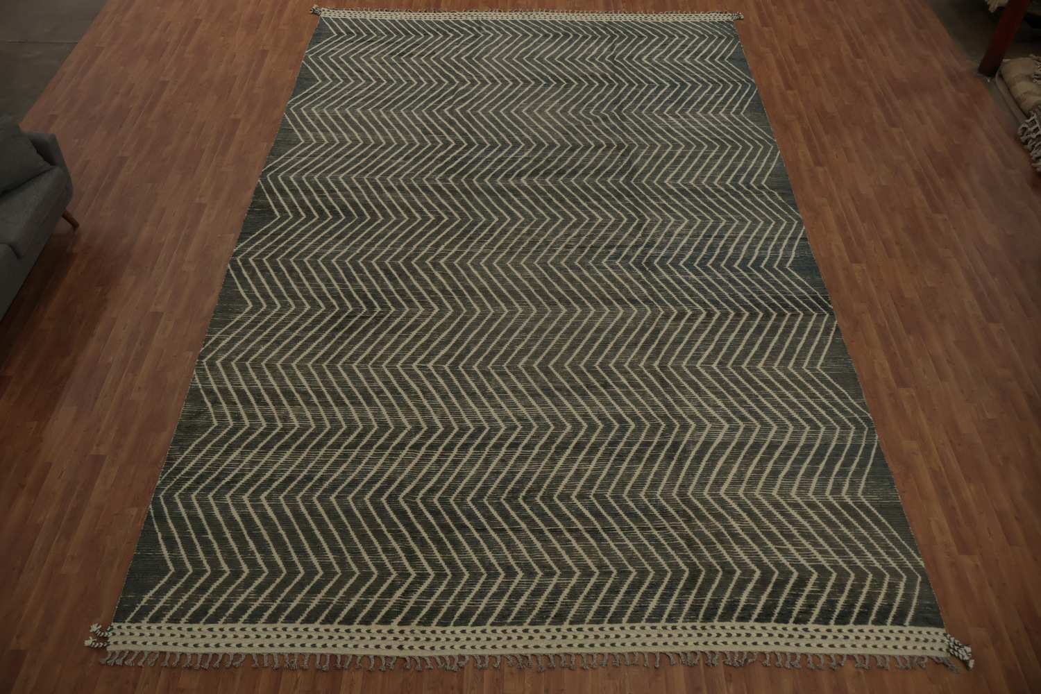 Sophisticated Chevron Moroccan Large Rug 12x19 for Modern Homes