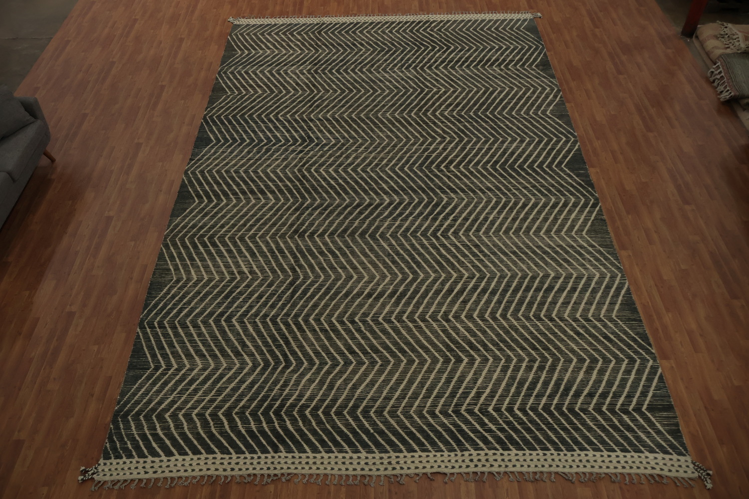 Sophisticated Chevron Moroccan Large Rug 12x19 for Modern Homes