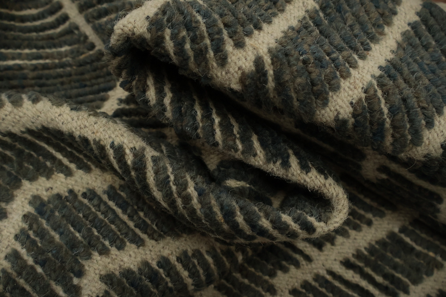 Sophisticated Chevron Moroccan Large Rug 12x19 for Modern Homes
