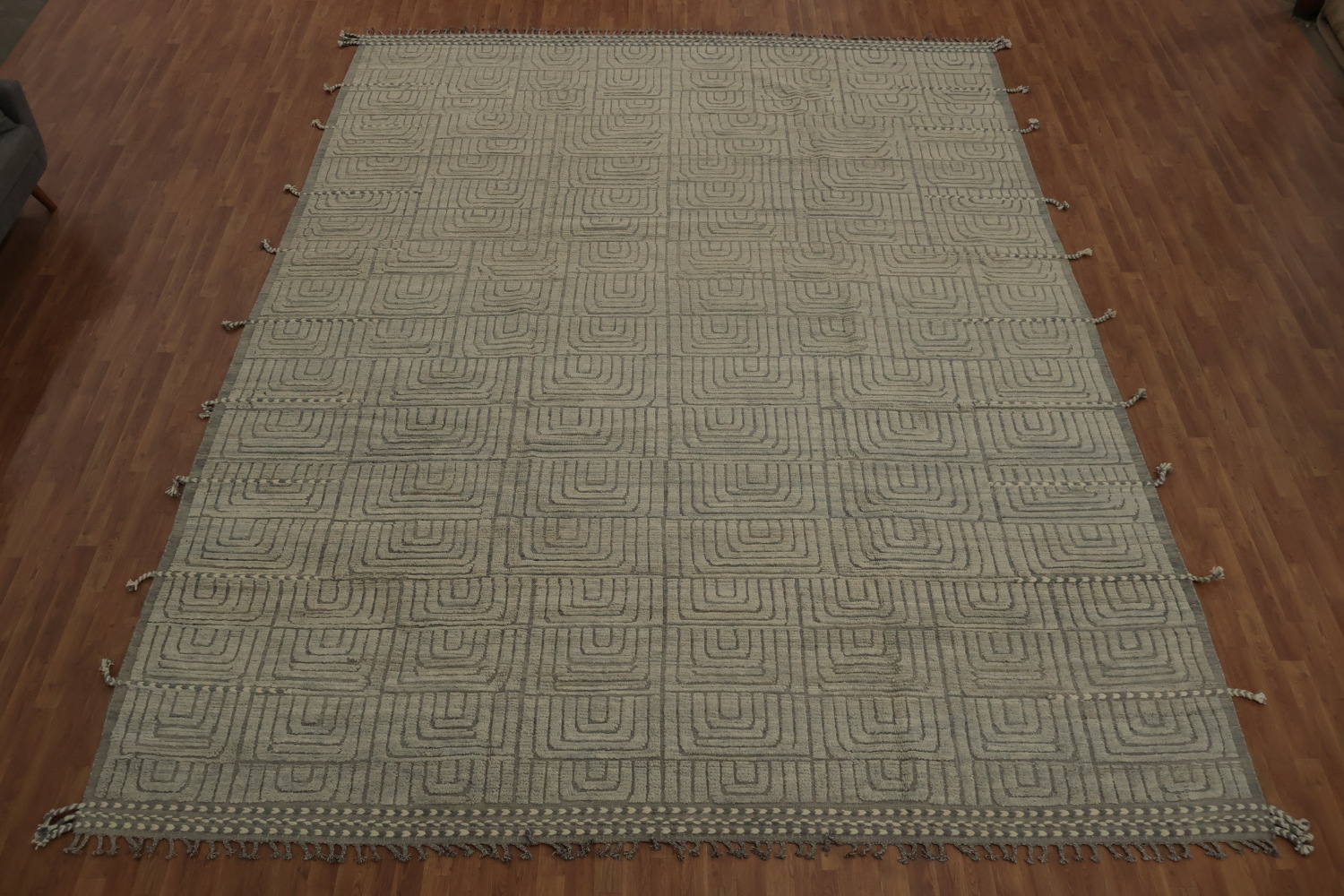 Elegant Geometric Moroccan Large Rug 12x16 for Modern Interiors
