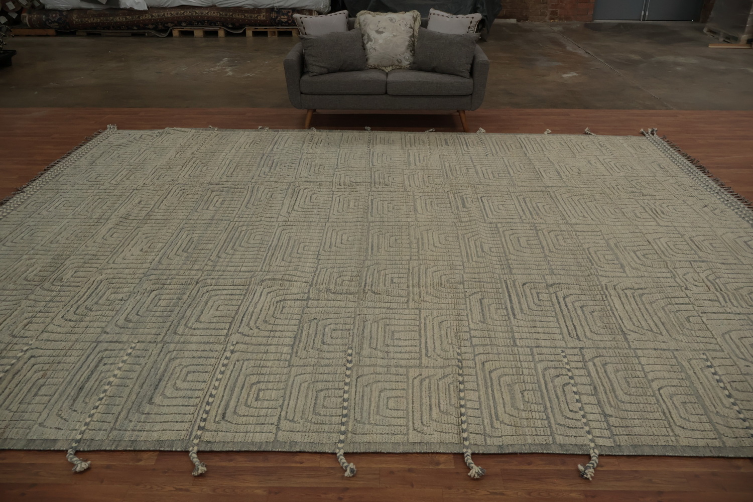 Elegant Geometric Moroccan Large Rug 12x16 for Modern Interiors