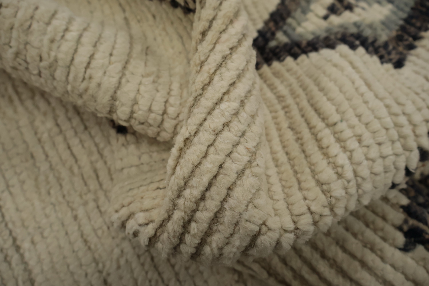 Add Texture with a Chic Tribal Design Moroccan Area Rug 8x12