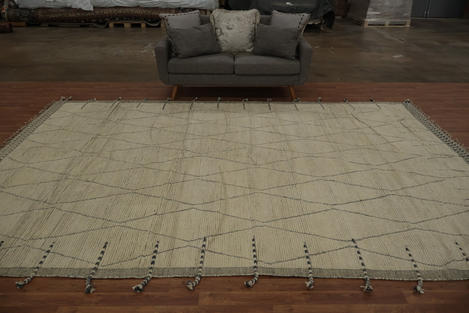 All-Over Trellis Ivory Moroccan Wool Area Rug 9x13