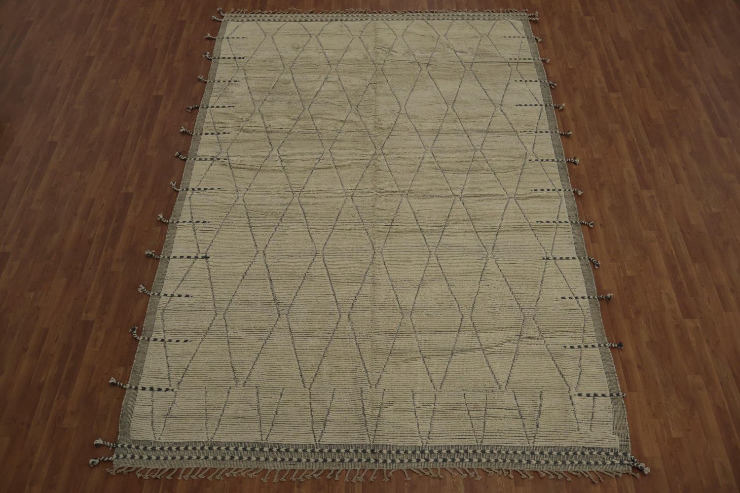 All-Over Trellis Ivory Moroccan Wool Area Rug 9x13