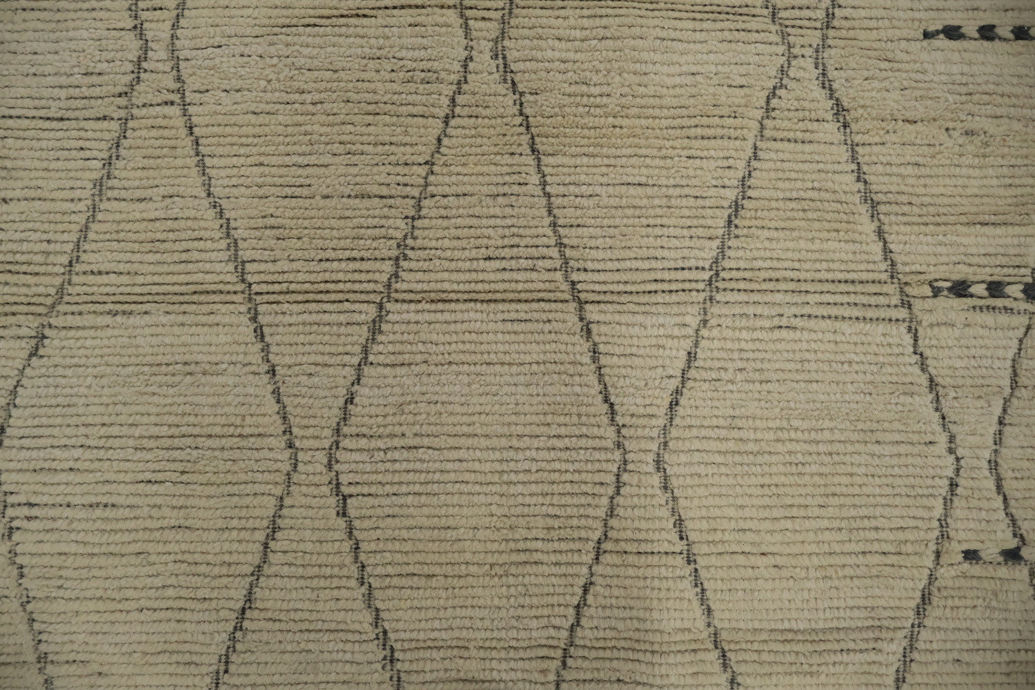 All-Over Trellis Ivory Moroccan Wool Area Rug 9x13