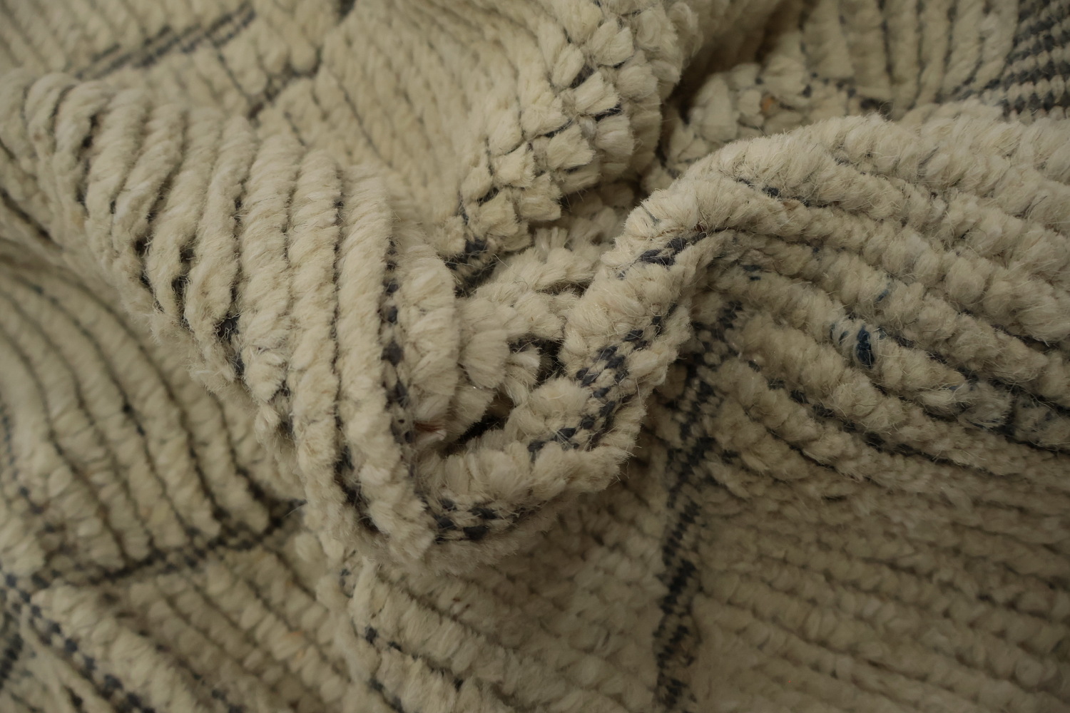 All-Over Trellis Ivory Moroccan Wool Area Rug 9x13