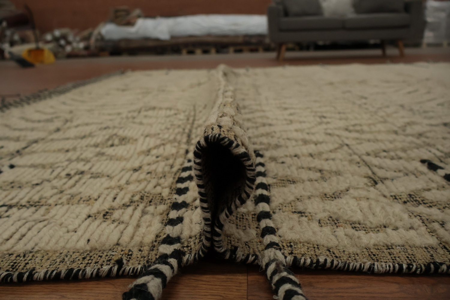 Sophisticated Moroccan Area Rug 9x13 with Unique Chevron Detailing