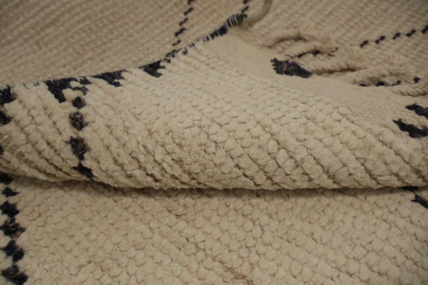 Trellis Geometric Ivory Moroccan Wool Area Rug 8x11