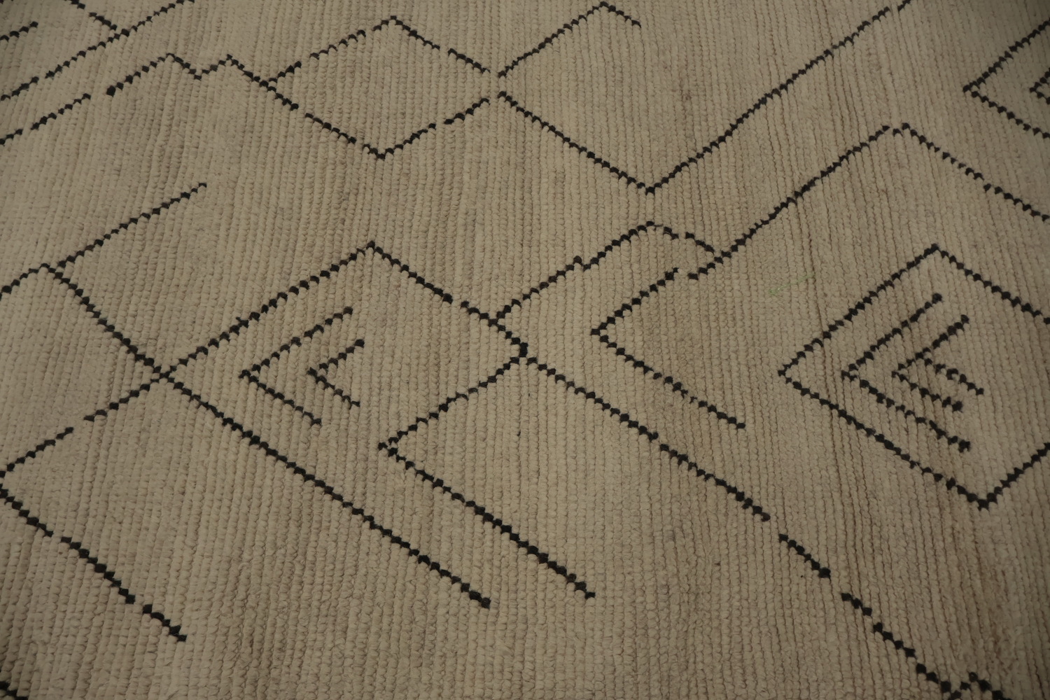 All-Over Ivory Moroccan Modern Area Rug 7x11