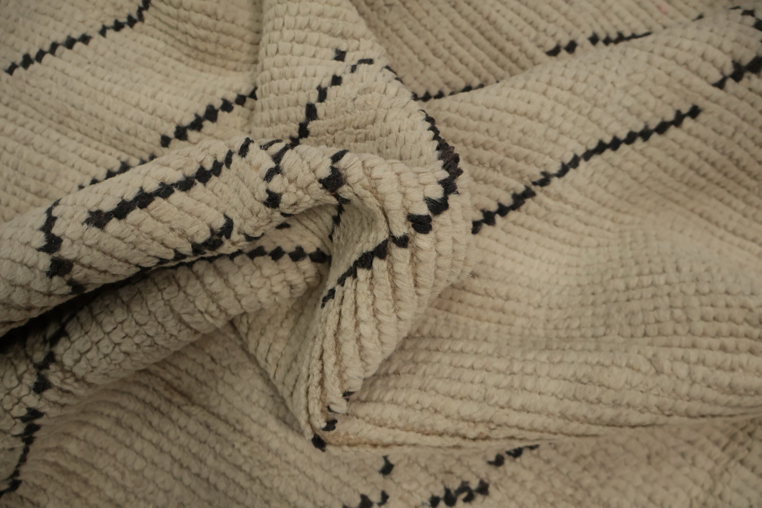 All-Over Ivory Moroccan Modern Area Rug 7x11