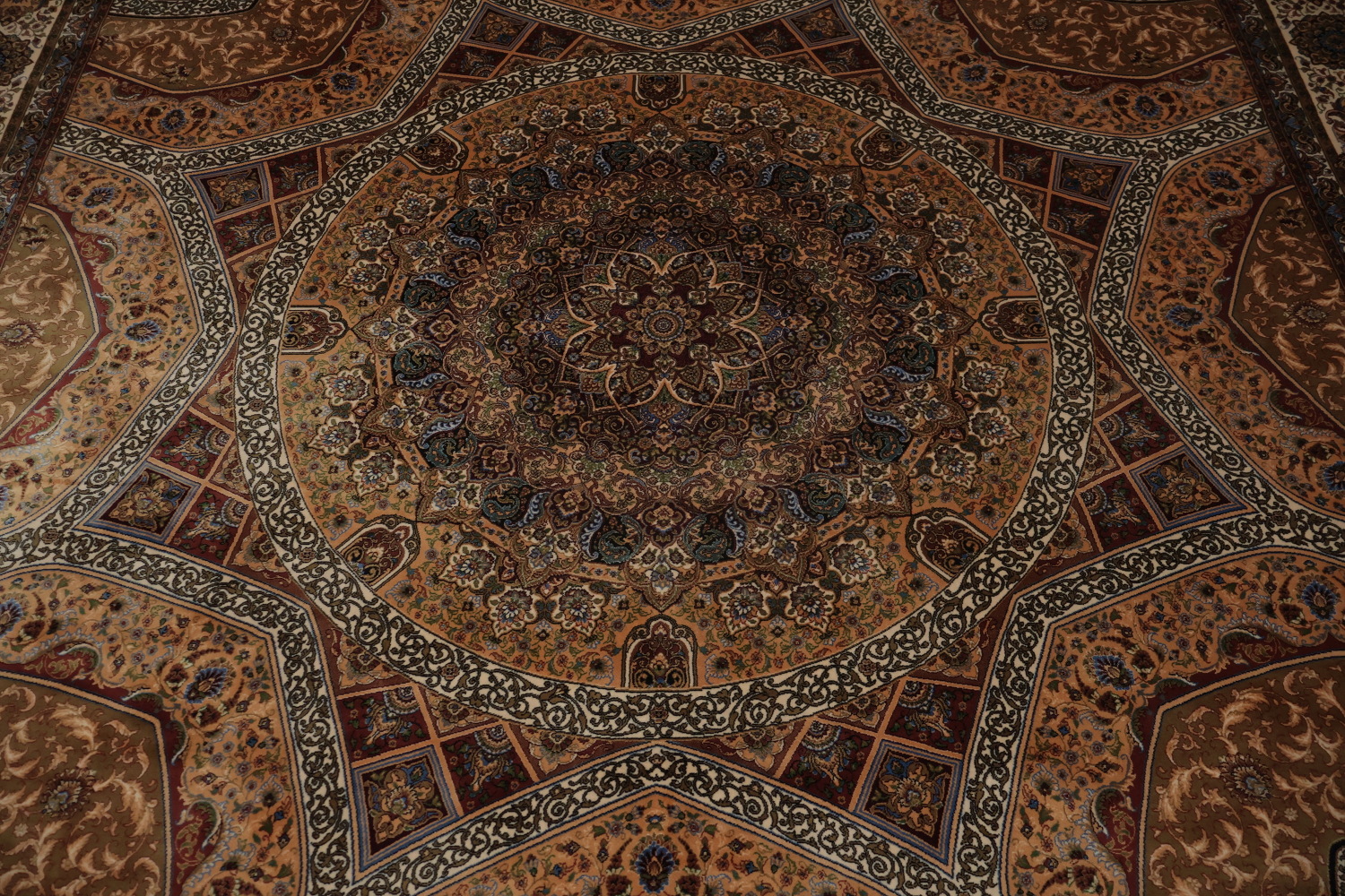 Classic Qum Area Rug 7x10 with Ornamental Pattern and Rich Hues