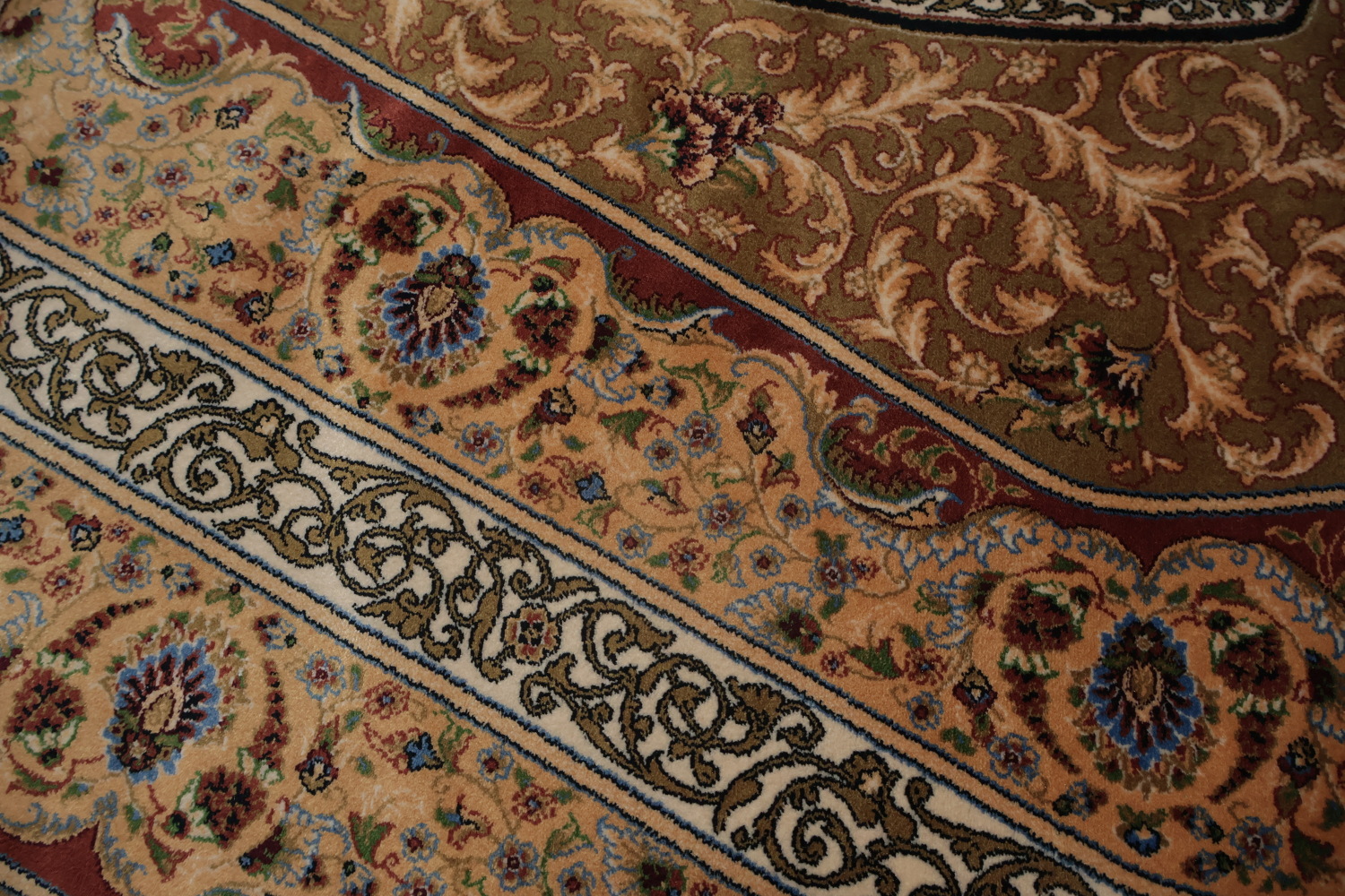 Classic Qum Area Rug 7x10 with Ornamental Pattern and Rich Hues