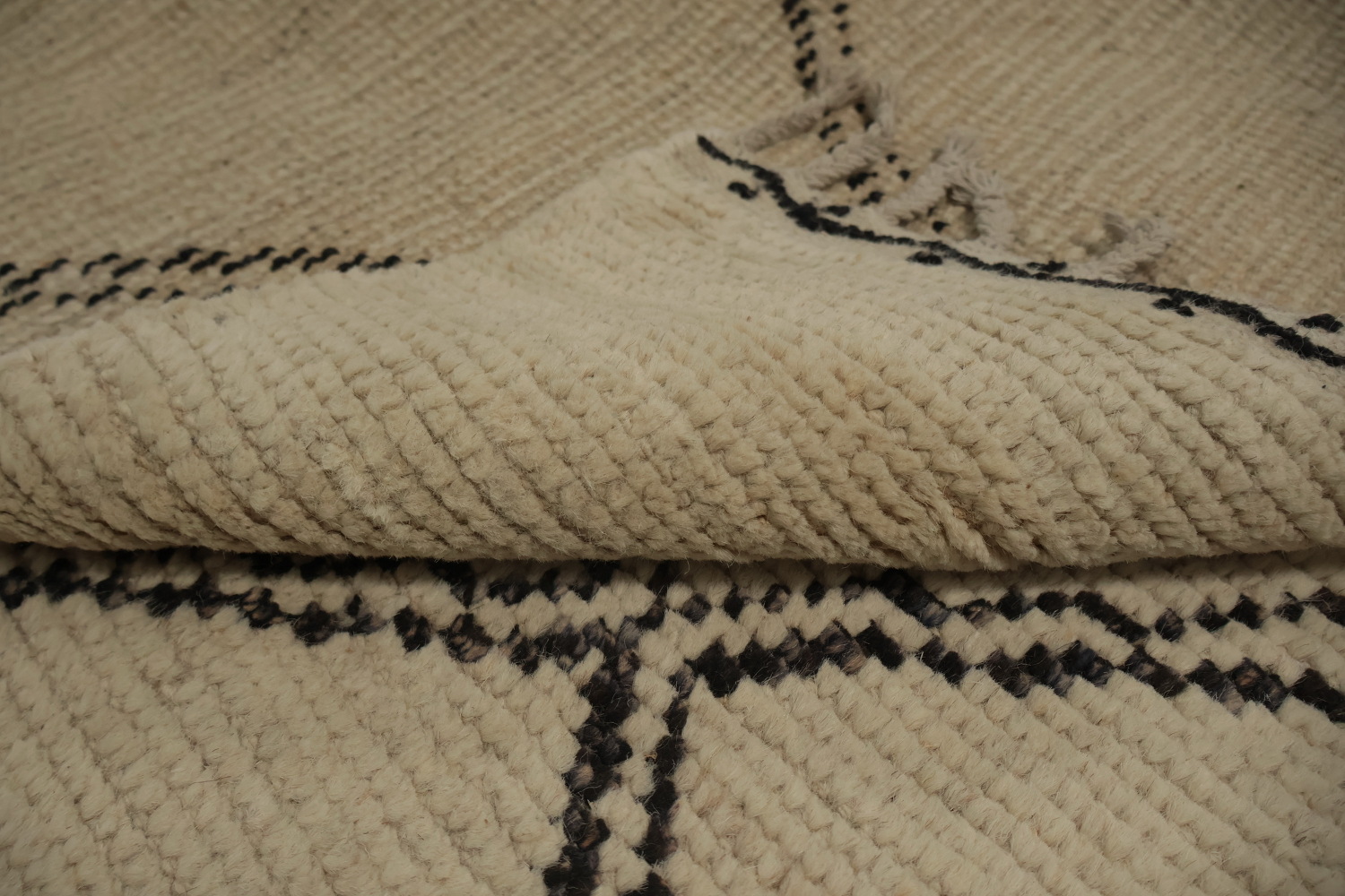 Add Warmth and Style with Diamond Designed Moroccan Area Rug 8x11