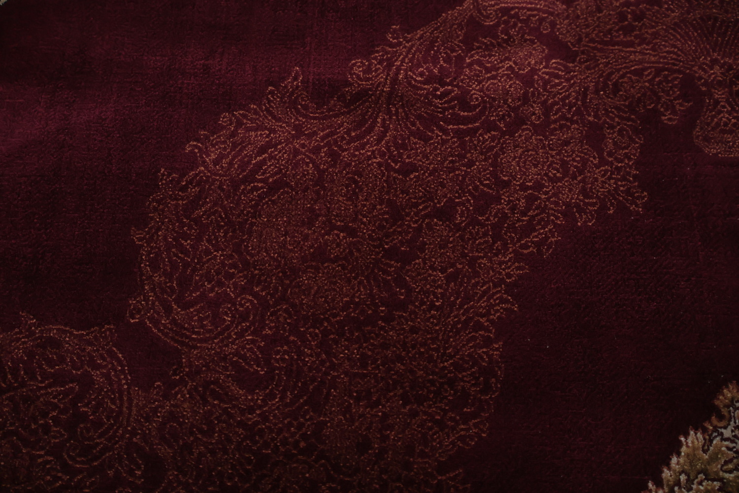 Stunning Traditional Qum Area Rug 6x10 with Intricate Burgundy Motif
