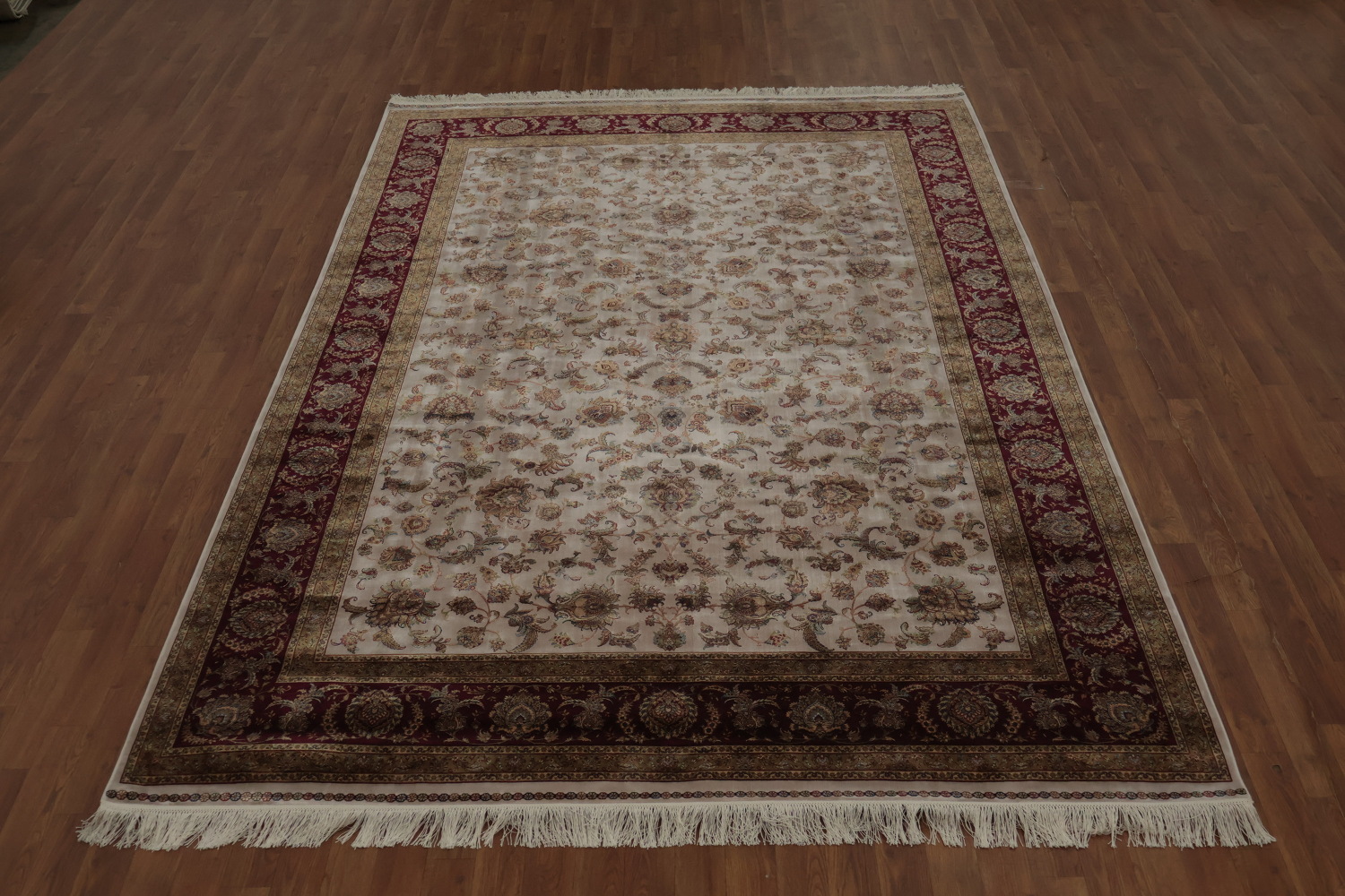 Timeless Beauty Floral Patterned Qum Area Rug 6x10