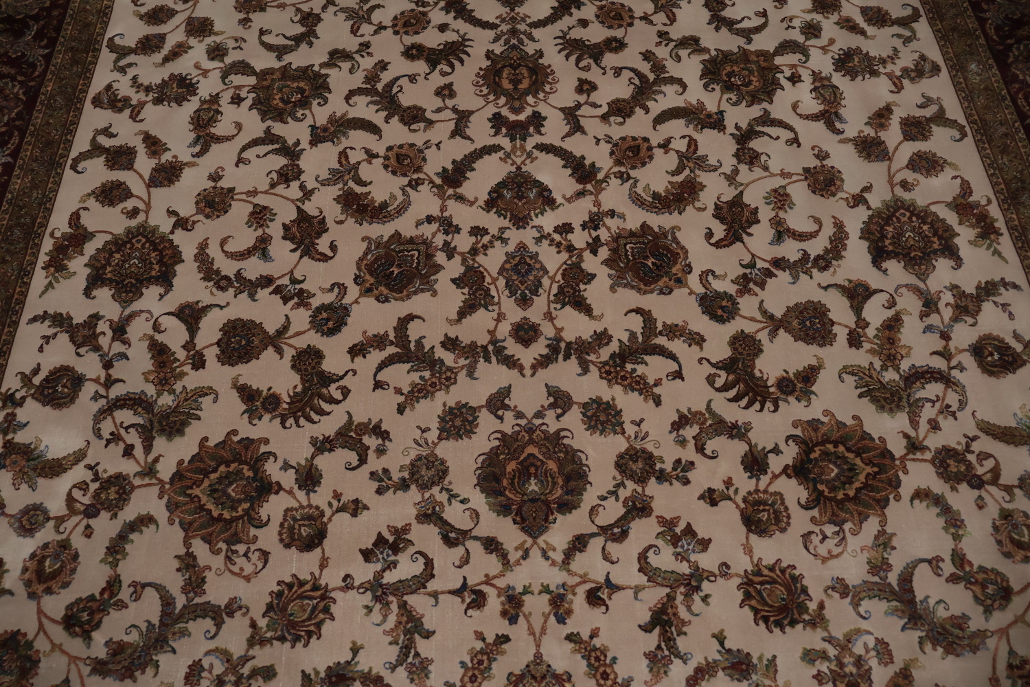 Timeless Beauty Floral Patterned Qum Area Rug 6x10