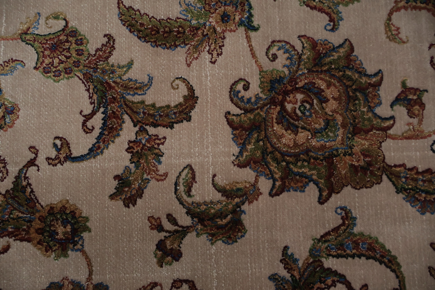 Timeless Beauty Floral Patterned Qum Area Rug 6x10
