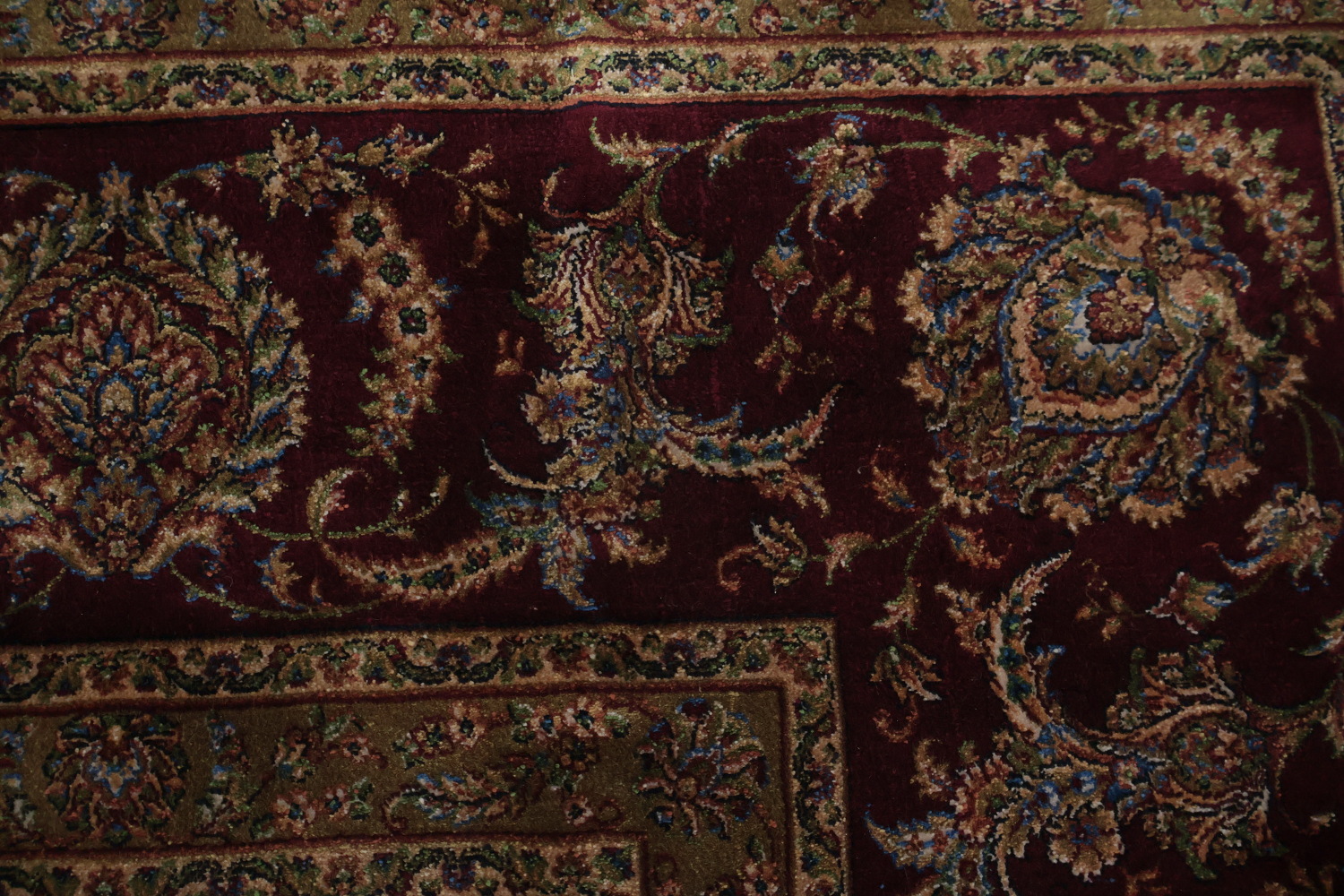 Timeless Beauty Floral Patterned Qum Area Rug 6x10