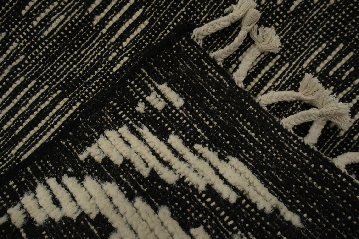 All-Over Black & White Moroccan Abstract Area Rug 8x10