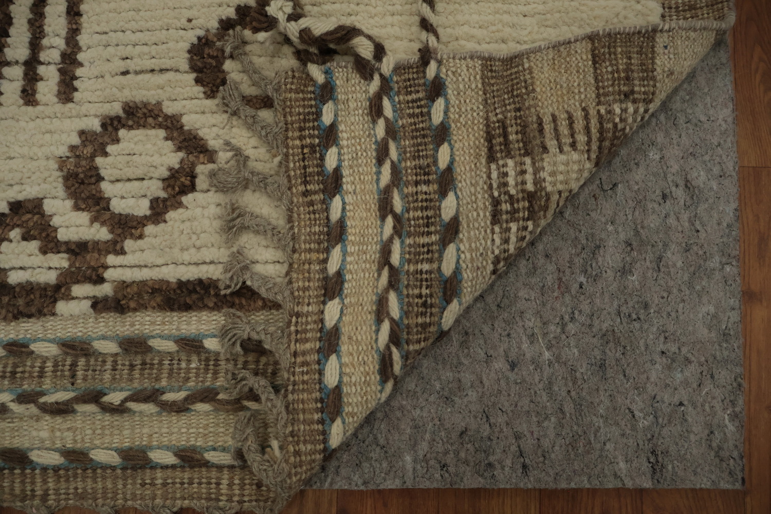 Moroccan Large Rug 11x16 with Simple U-Elements for Modern Homes