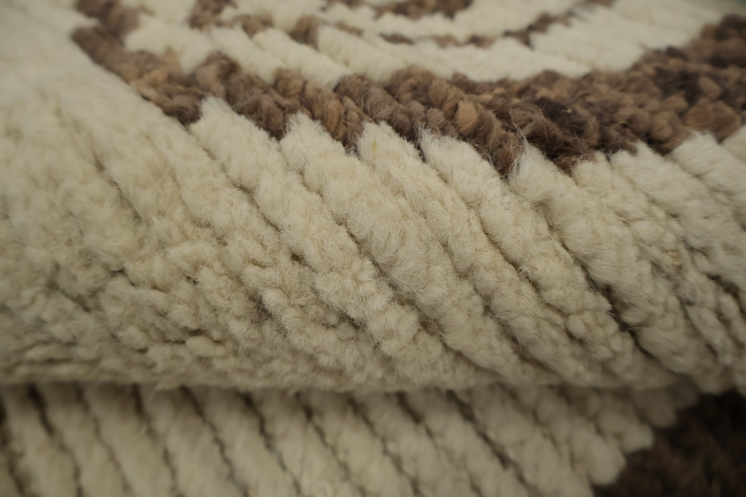 Moroccan Large Rug 11x16 with Simple U-Elements for Modern Homes
