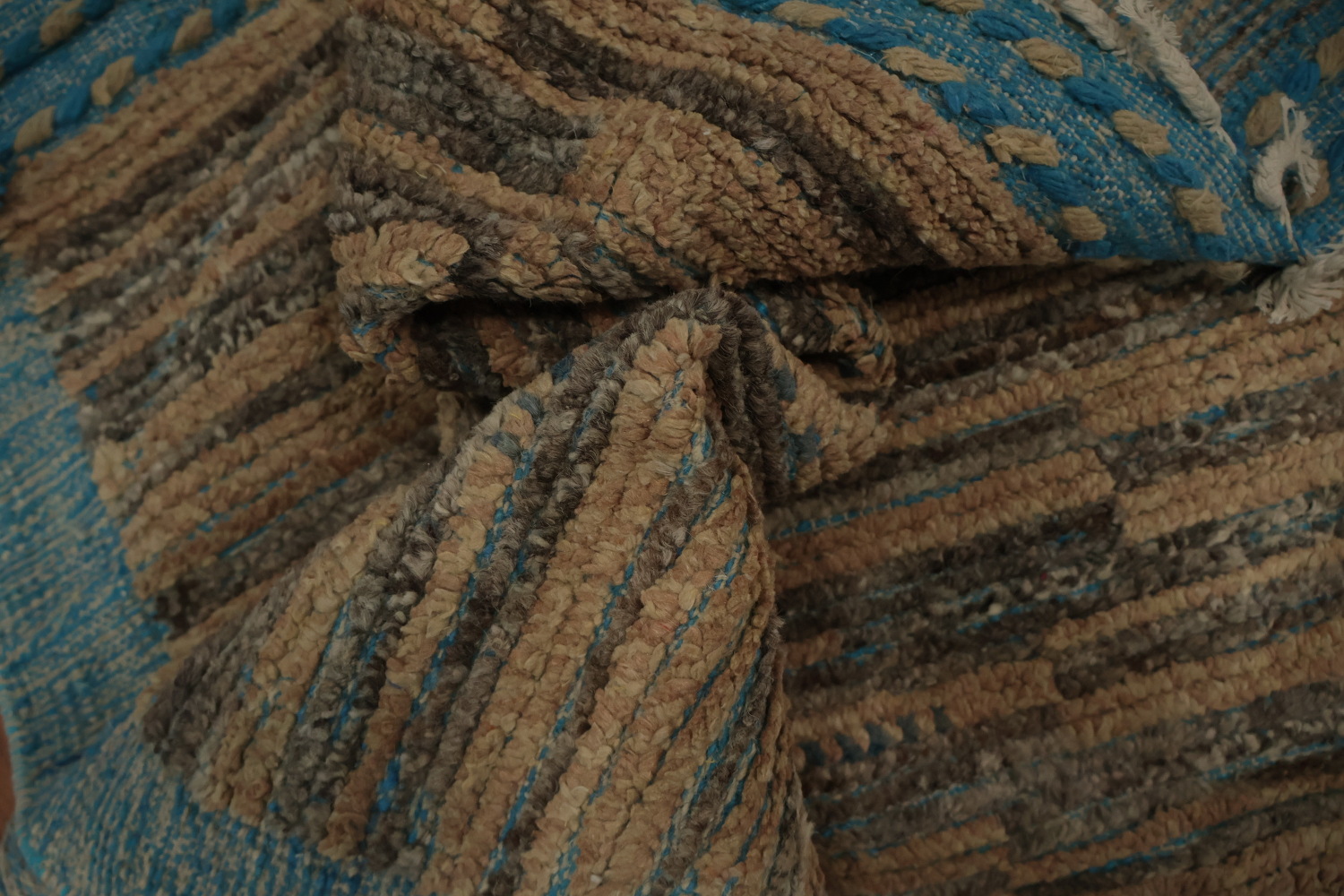 Handcrafted Moroccan Area Rug 9x13 Perfect for Living Room Elegance