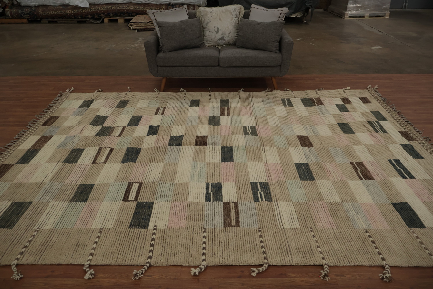 Artfully Crafted Moroccan Area Rug 9x12 Enhances Room Ambience