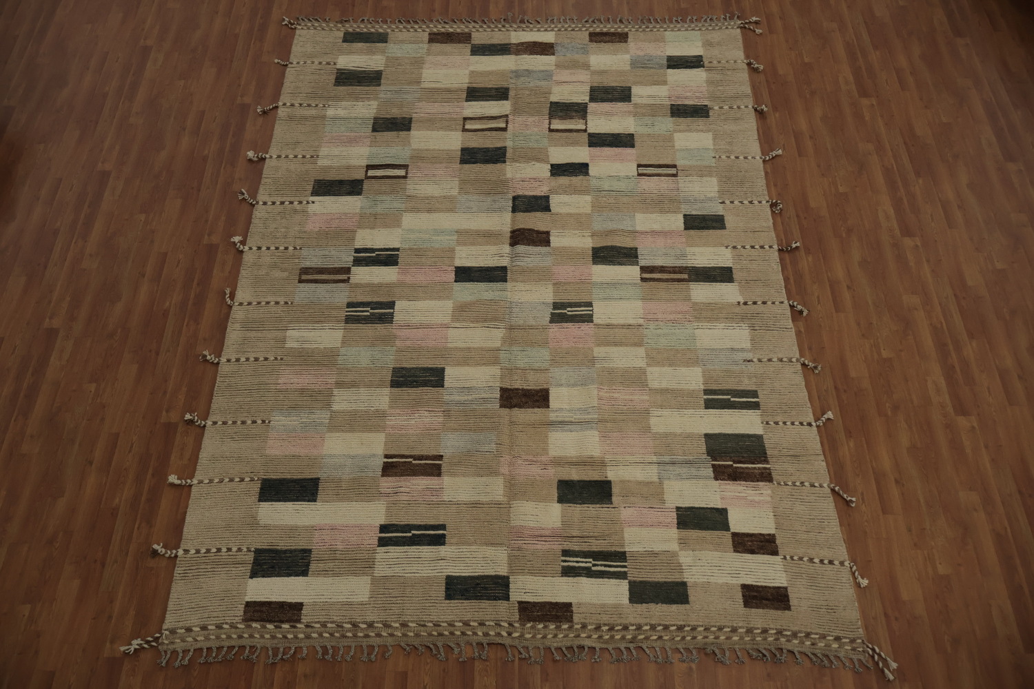 Artfully Crafted Moroccan Area Rug 9x12 Enhances Room Ambience