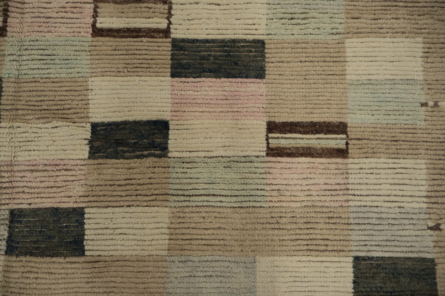 Artfully Crafted Moroccan Area Rug 9x12 Enhances Room Ambience