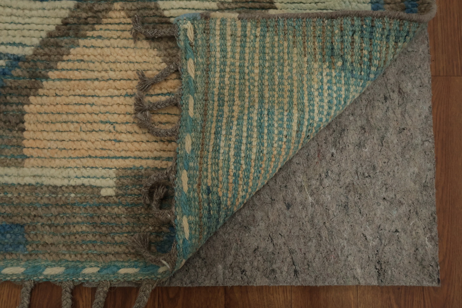 Gorgeous Handcrafted Moroccan Area Rug 7x10 with Abstract Design
