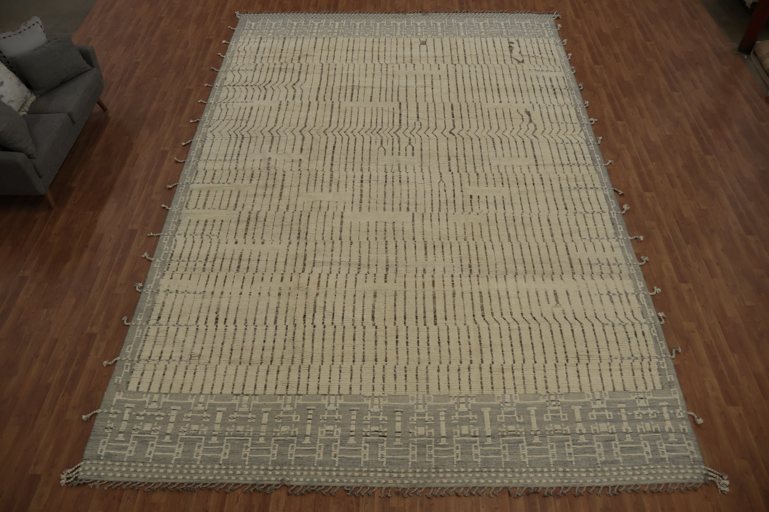 Chic Geometric Moroccan Large Rug 12x19 for Modern Home Interiors