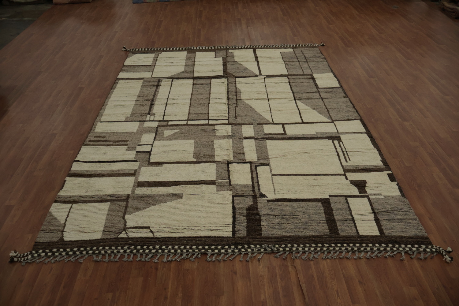 Geometric Moroccan Area Rug 9x12 with Neutral Tones for Modern Spaces