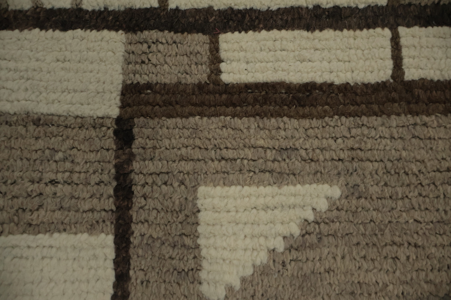 Geometric Moroccan Area Rug 9x12 with Neutral Tones for Modern Spaces