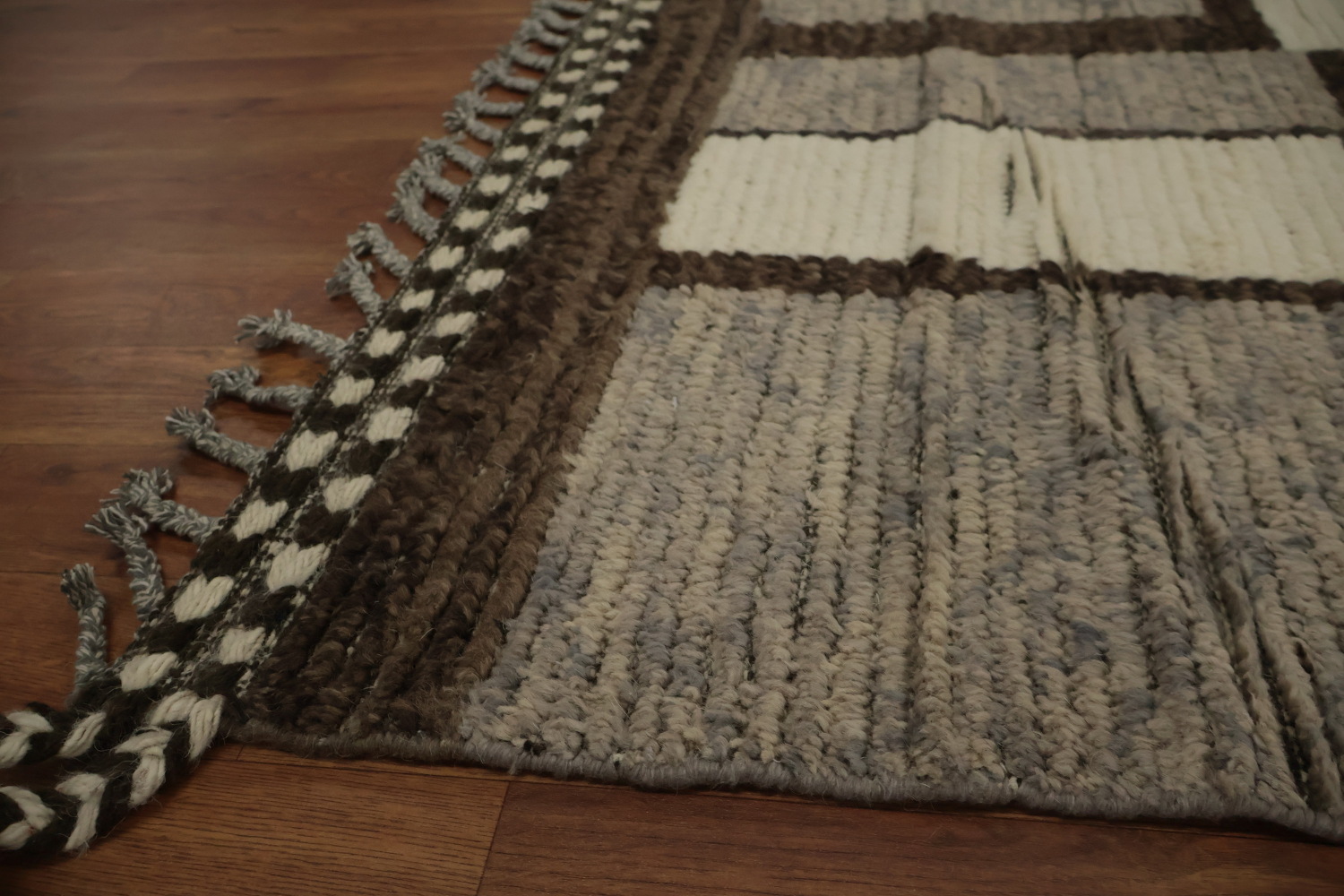 Geometric Moroccan Area Rug 9x12 with Neutral Tones for Modern Spaces