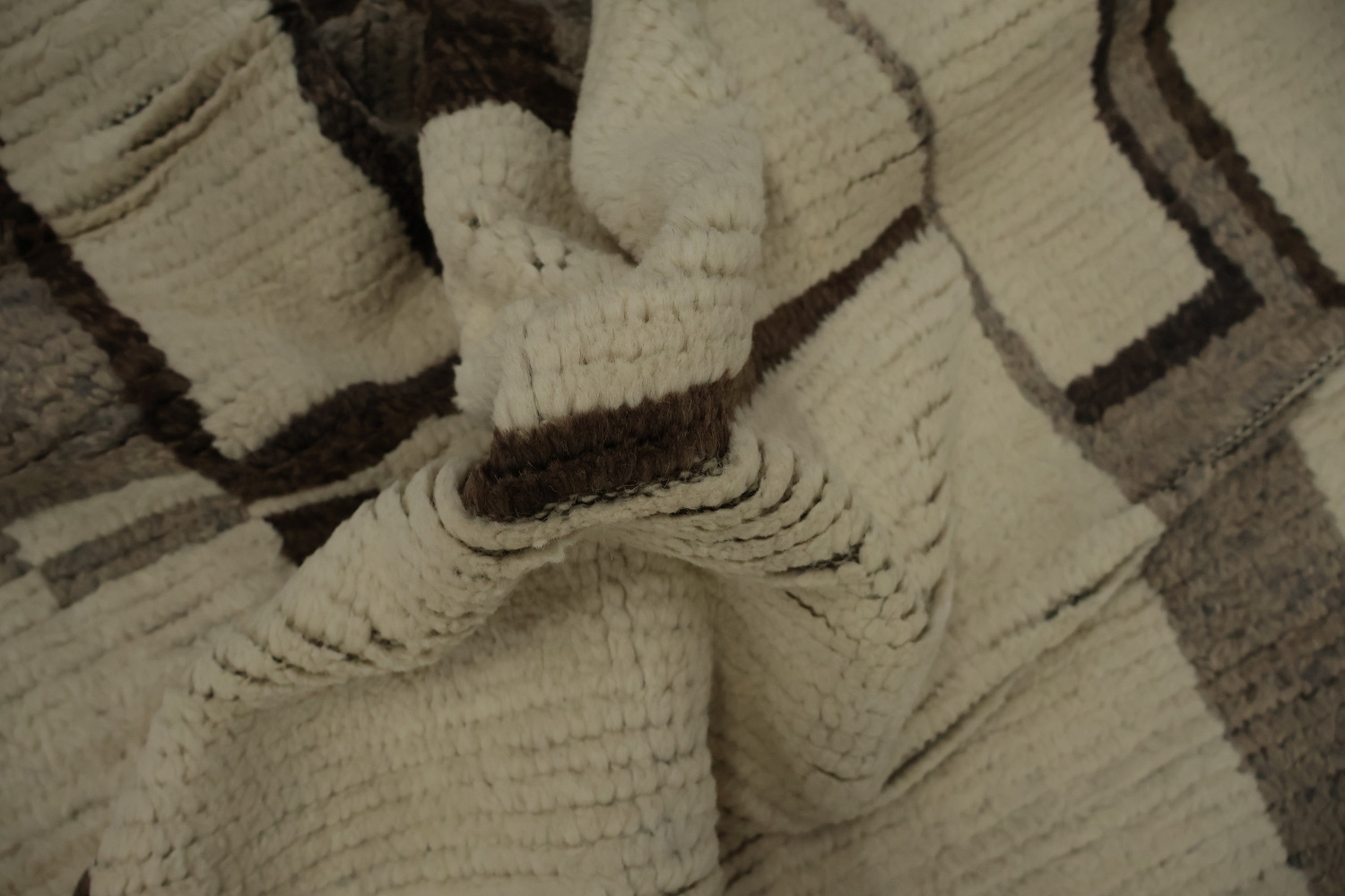 Geometric Moroccan Area Rug 9x12 with Neutral Tones for Modern Spaces