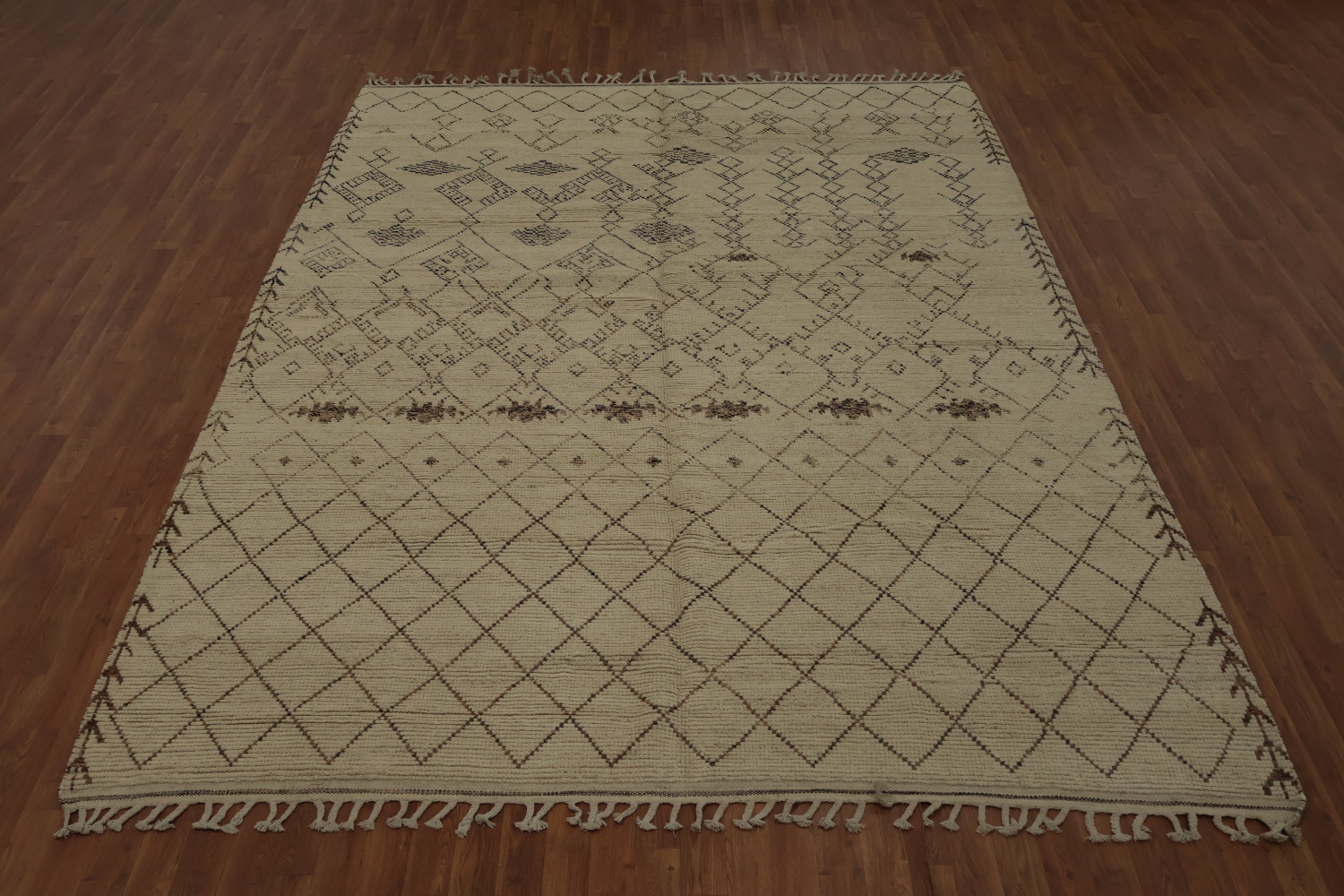 Elegant Moroccan Area Rug 8x12 for a Stylish Modern Living Room