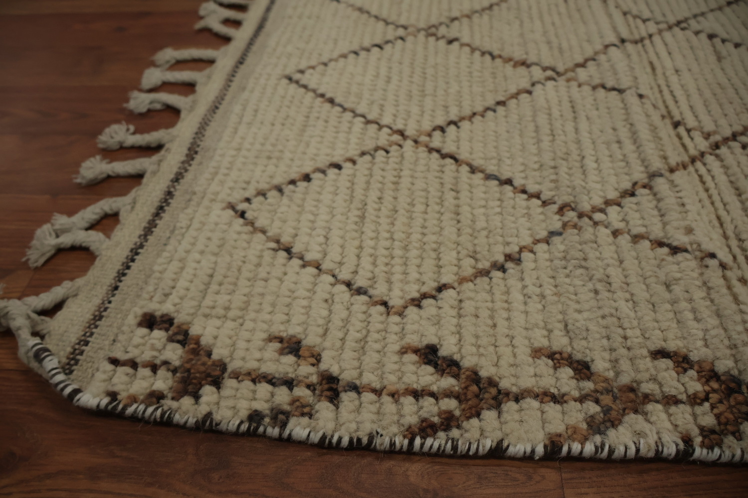 Elegant Moroccan Area Rug 8x12 for a Stylish Modern Living Room