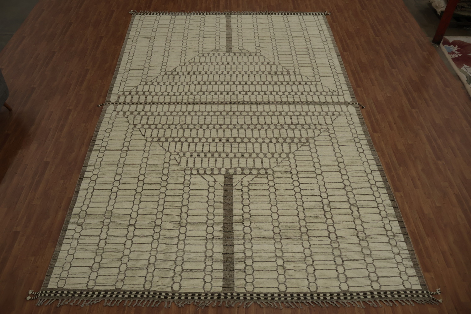 Stylish Moroccan Modern Large Rug 12x19 with Earthy Tones