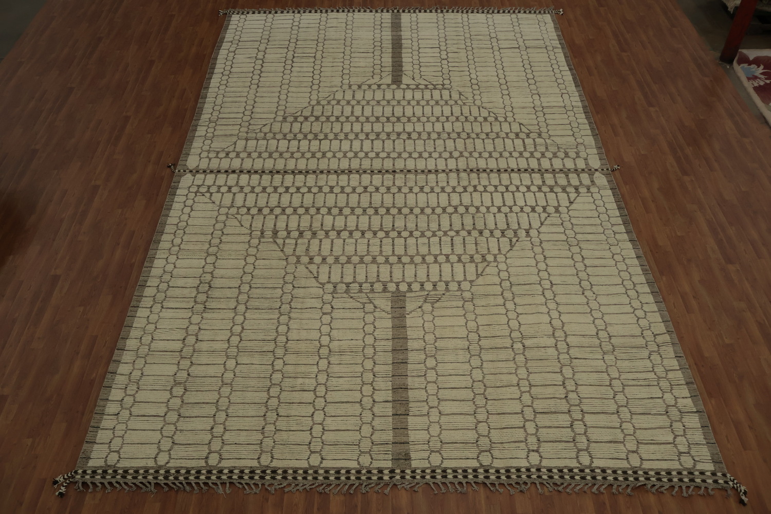 Stylish Moroccan Modern Large Rug 12x19 with Earthy Tones
