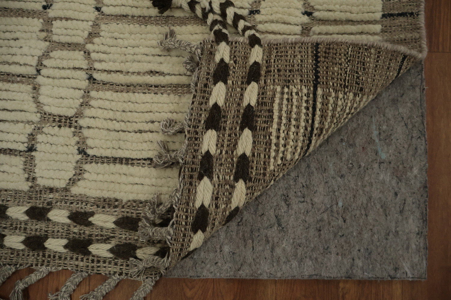 Stylish Moroccan Modern Large Rug 12x19 with Earthy Tones