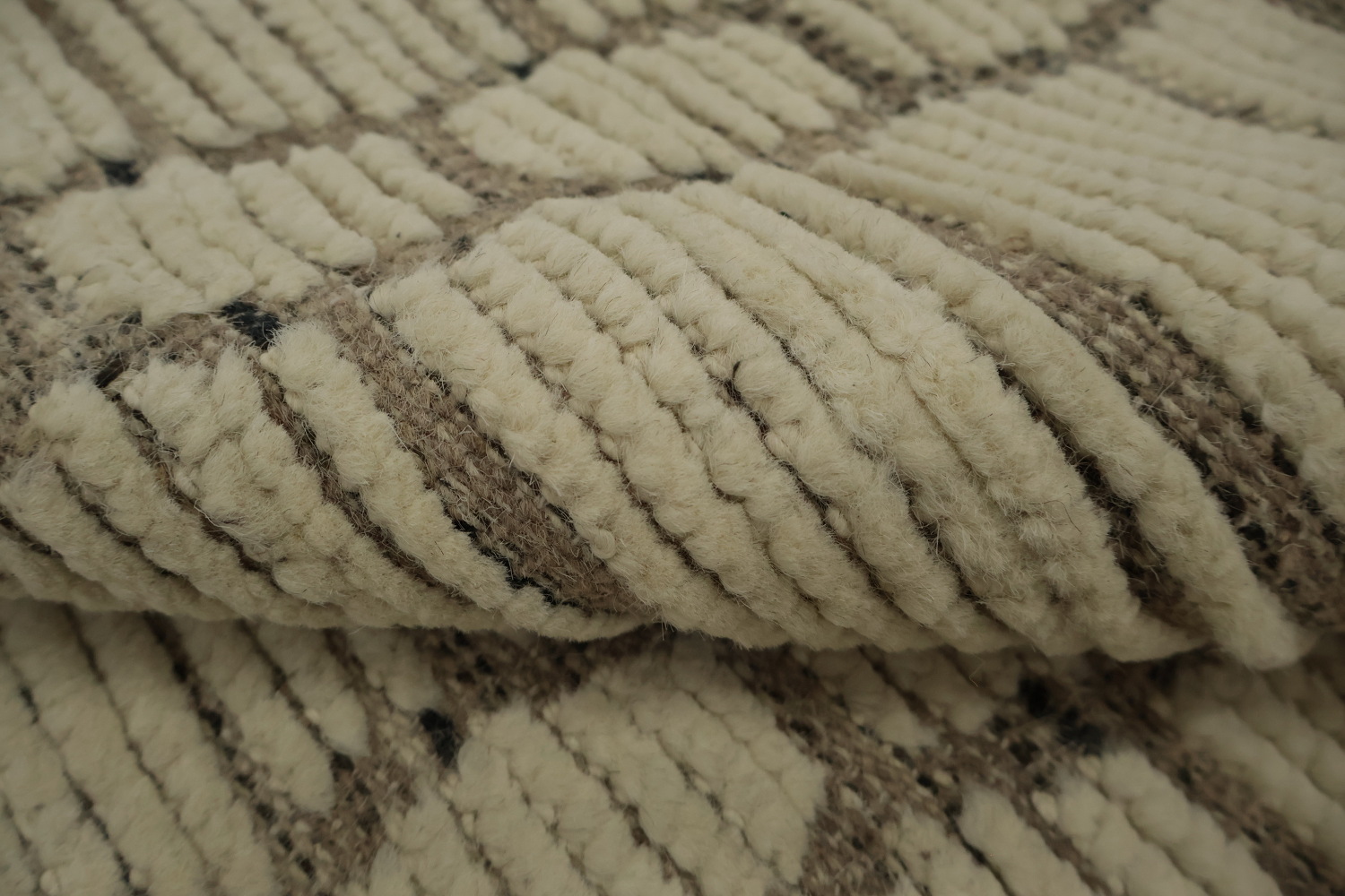 Stylish Moroccan Modern Large Rug 12x19 with Earthy Tones