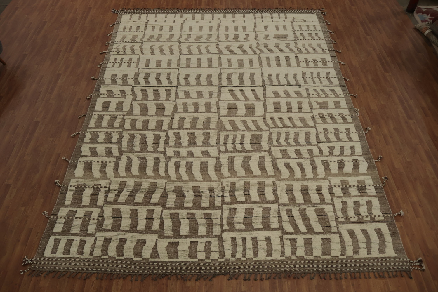 Elegant Geometric Moroccan Large Rug 12x16 for Chic Living Spaces