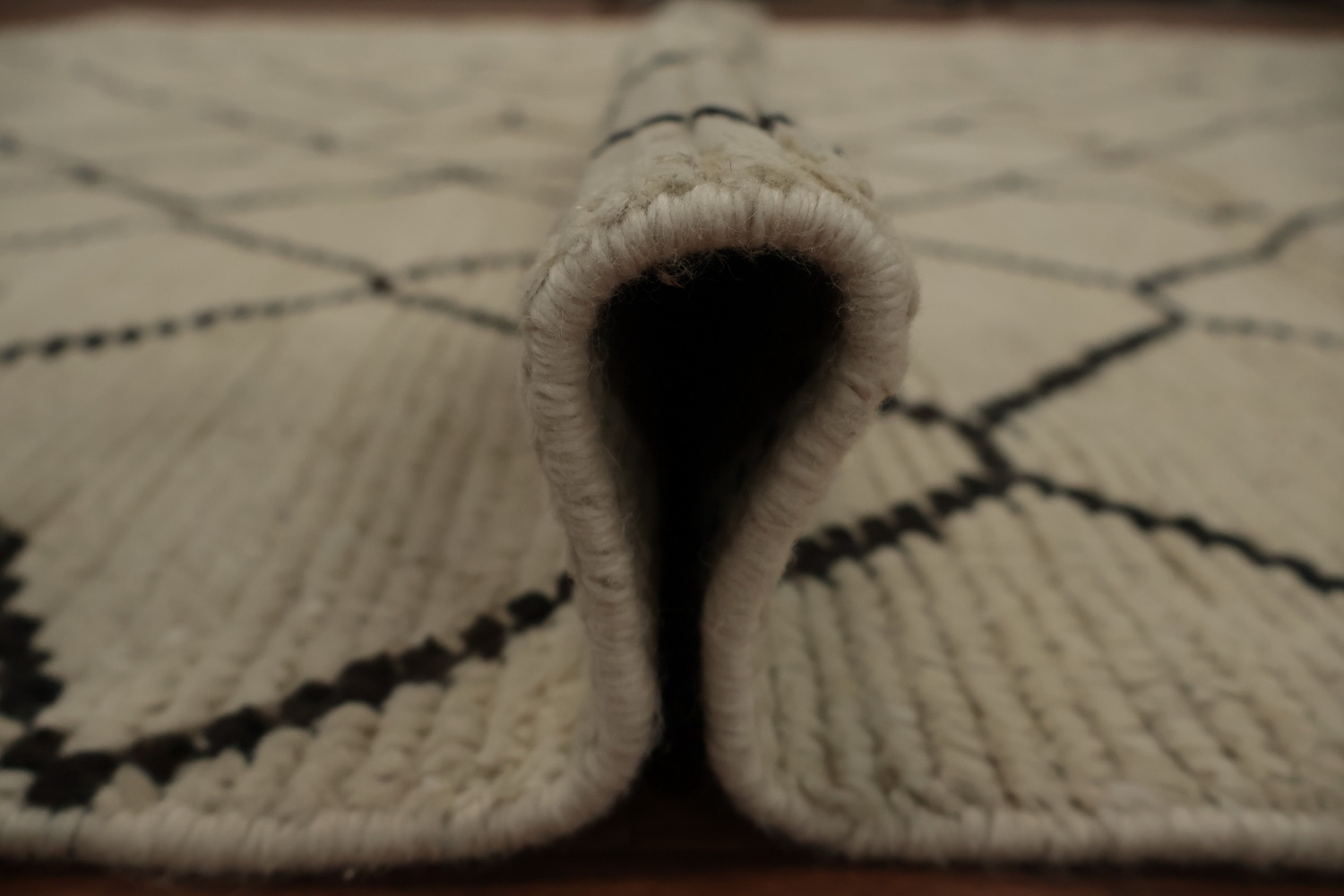 Intricate Trellis-Patterned Moroccan Area Rug 9x13 in Neutral Tones