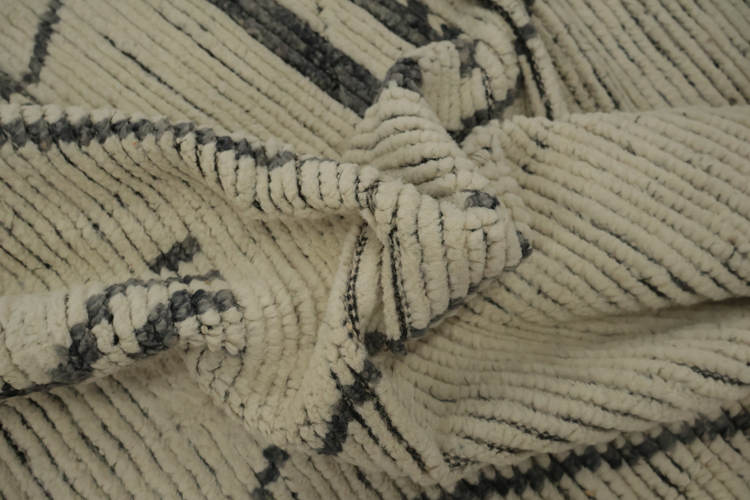 Handmade Trellis Wool Moroccan Large Rug 11x16