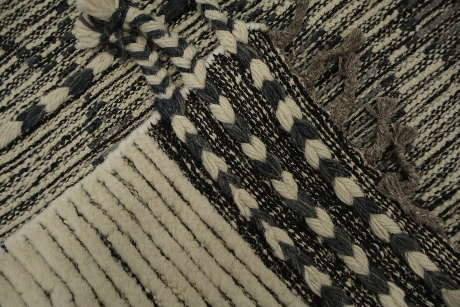 Stylish Geometric Moroccan Large Rug 12x16 for Elegant Decor