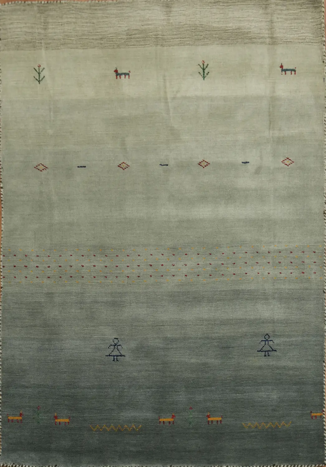 Subtle Ombre Rug Featuring Delicate Animal and Plant Designs 4x6 ft