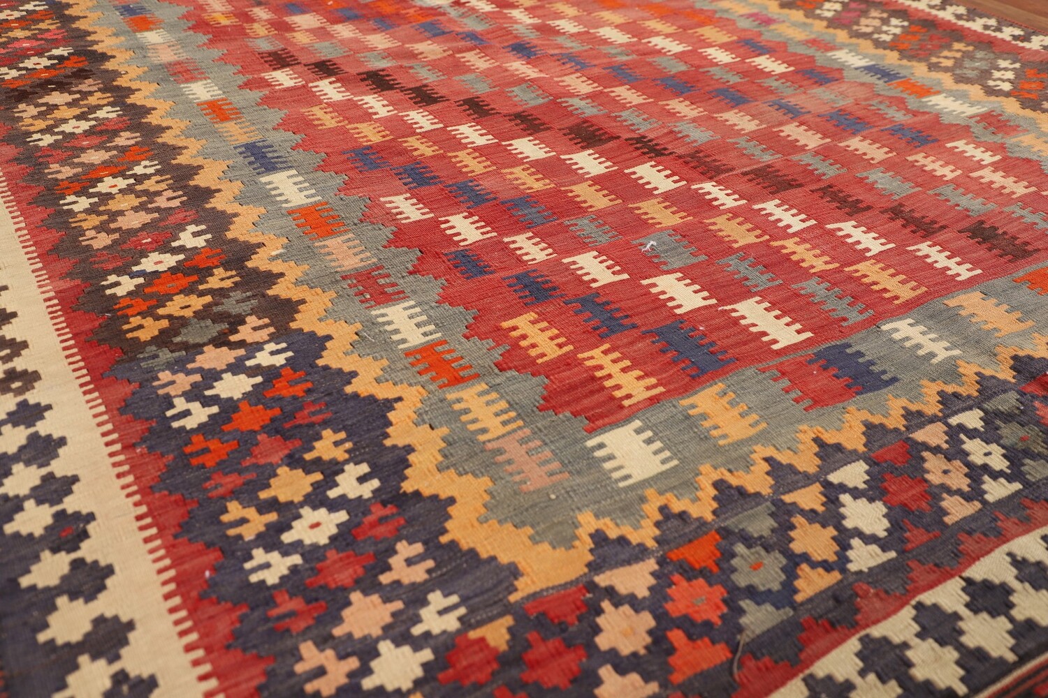 Antique Wool Kilim Qashqai Persian Vegetable Dye Rug 5x10