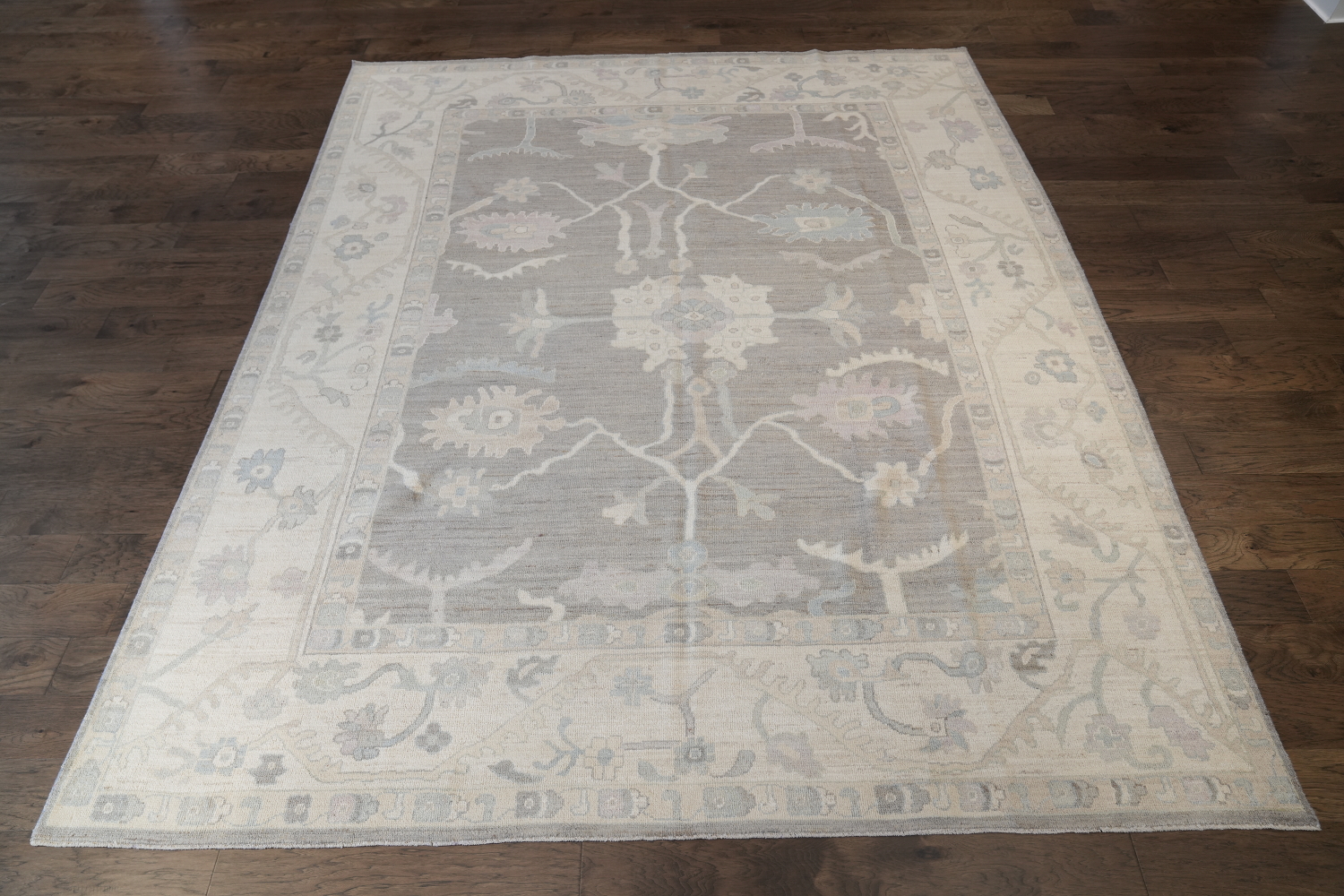 Elegant Traditional Grey and Ivory Oushak Turkish Rug 9x12 ft