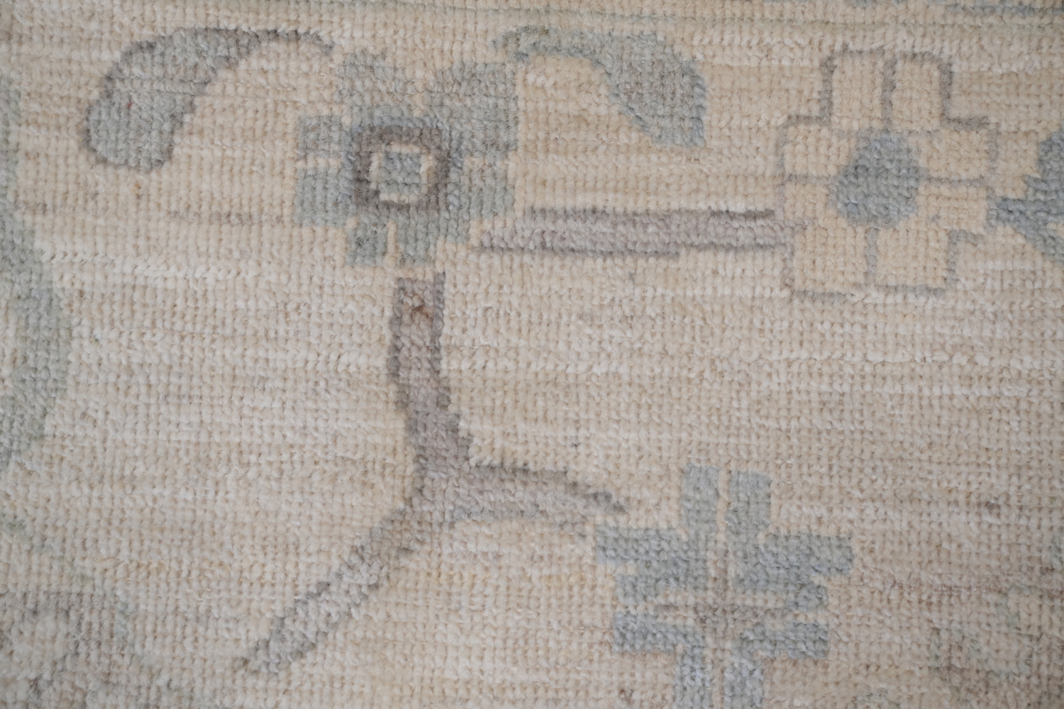 Elegant Traditional Grey and Ivory Oushak Turkish Rug 9x12 ft